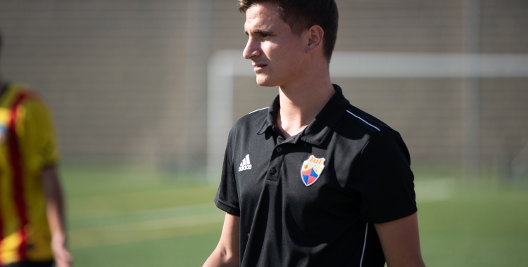 Marc Xalabarder dirigint un partit del CE Mercantil aquesta temporada | Roger Benet